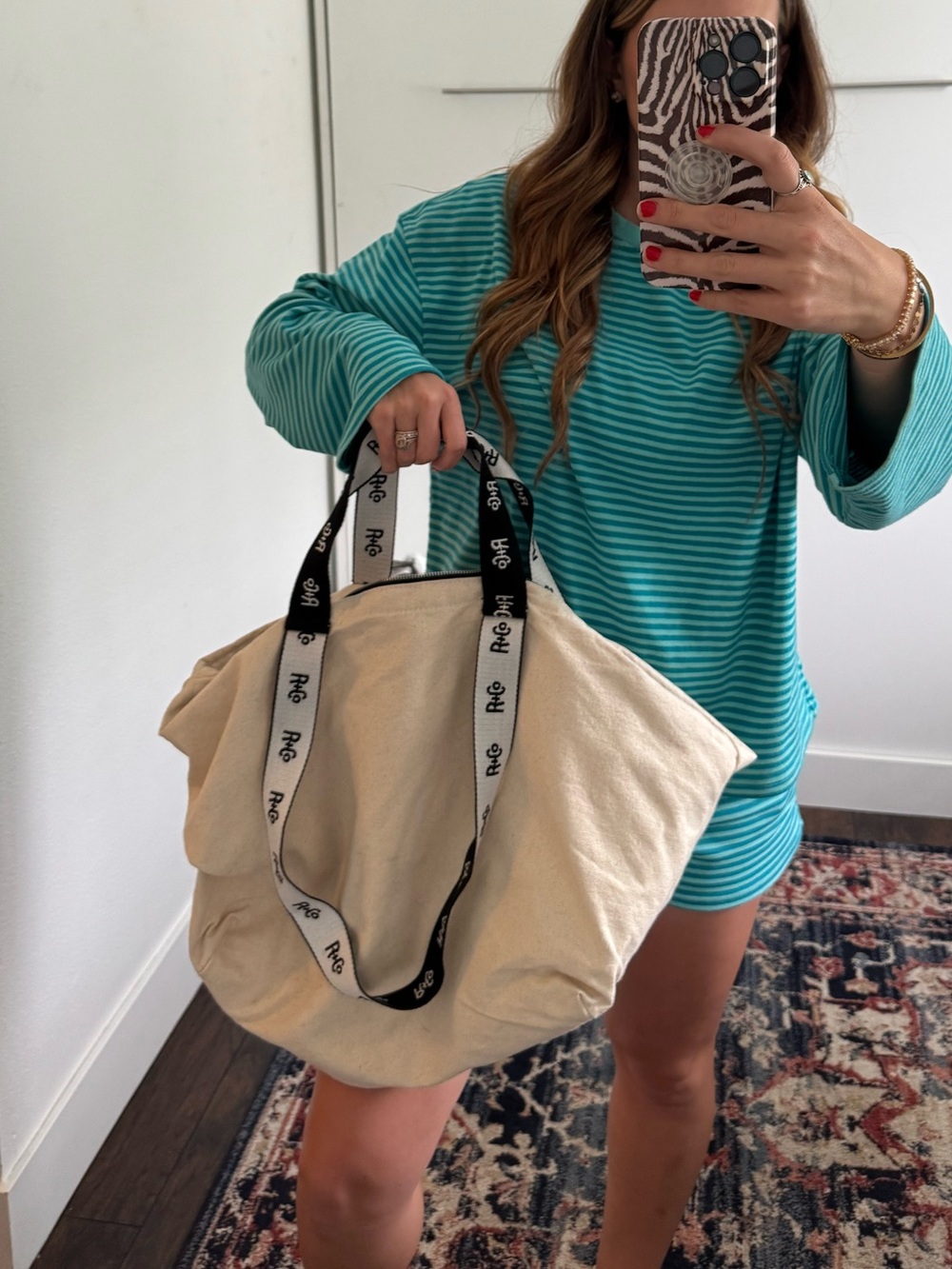 R&co large canvas duffle bag hairstylist